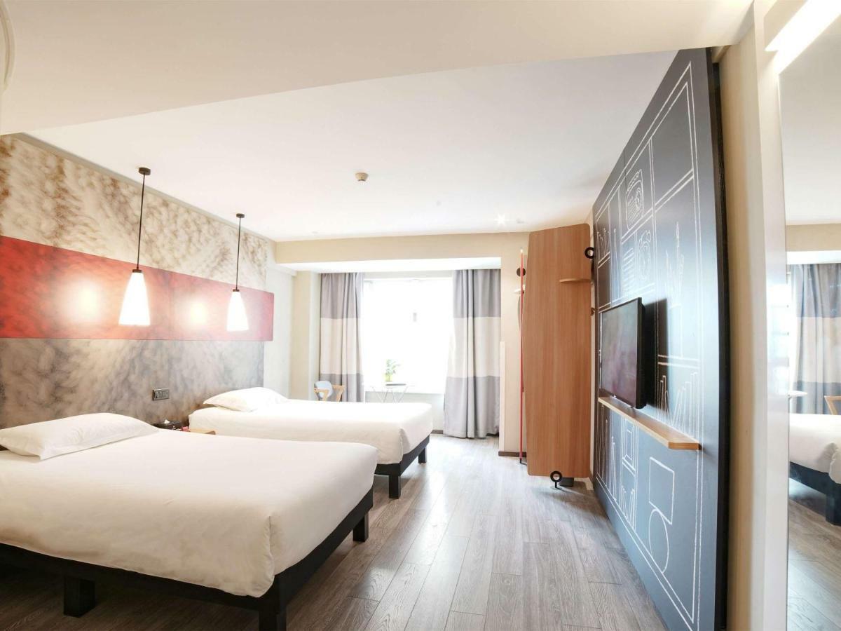 Готель Ibis Chengdu West Jingcui Road Екстер'єр фото