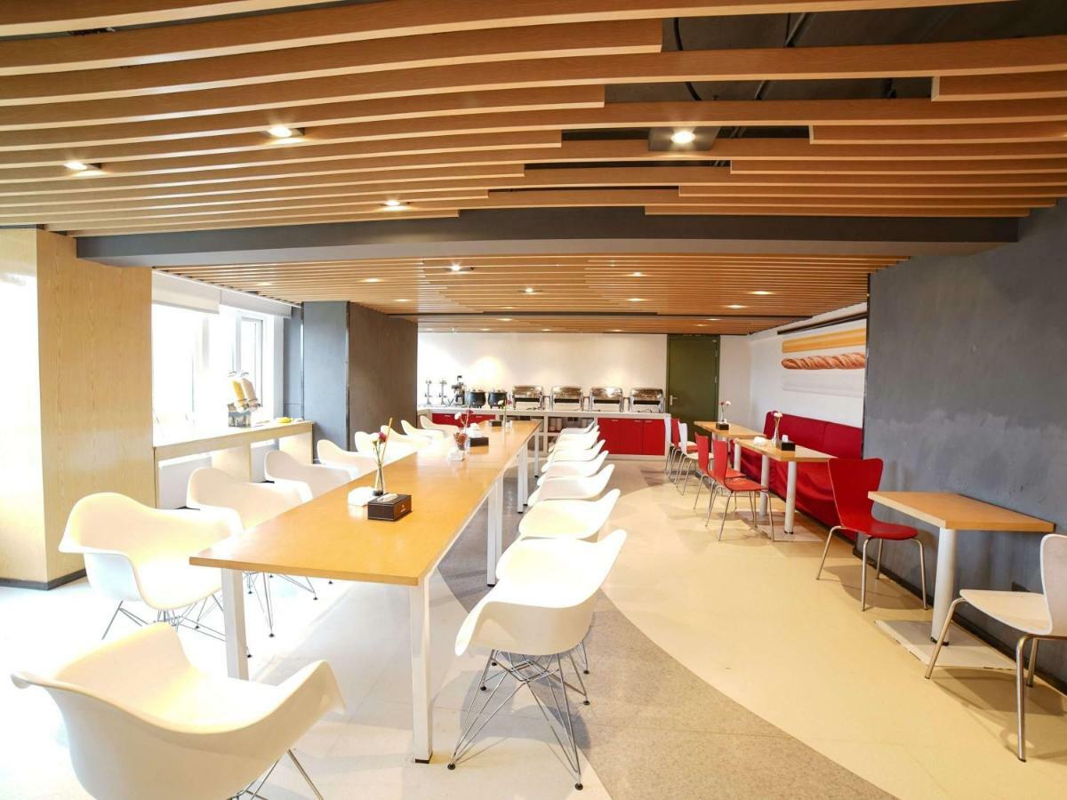 Готель Ibis Chengdu West Jingcui Road Екстер'єр фото